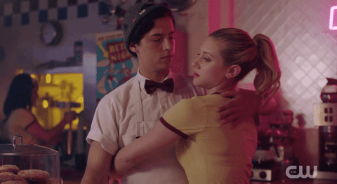 Betty and Jughead Gif.gif