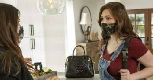 Shameless season 11 episode 3 Debbie Gallagher