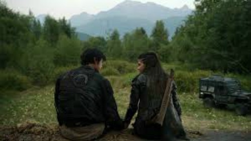 Octavia and Bellamy The 100 CW