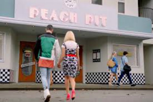 BH90210 Peach Pit Fox