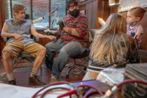 Shameless season 11 episode 3 Frank and Franny